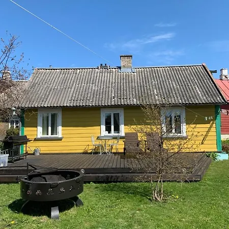 Hubane Hoovimajake Vanalinna Juures *